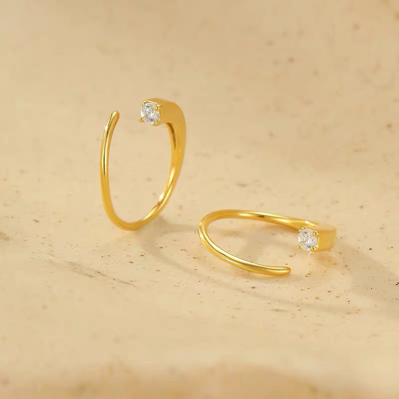 The Solitaire Curve Hooks