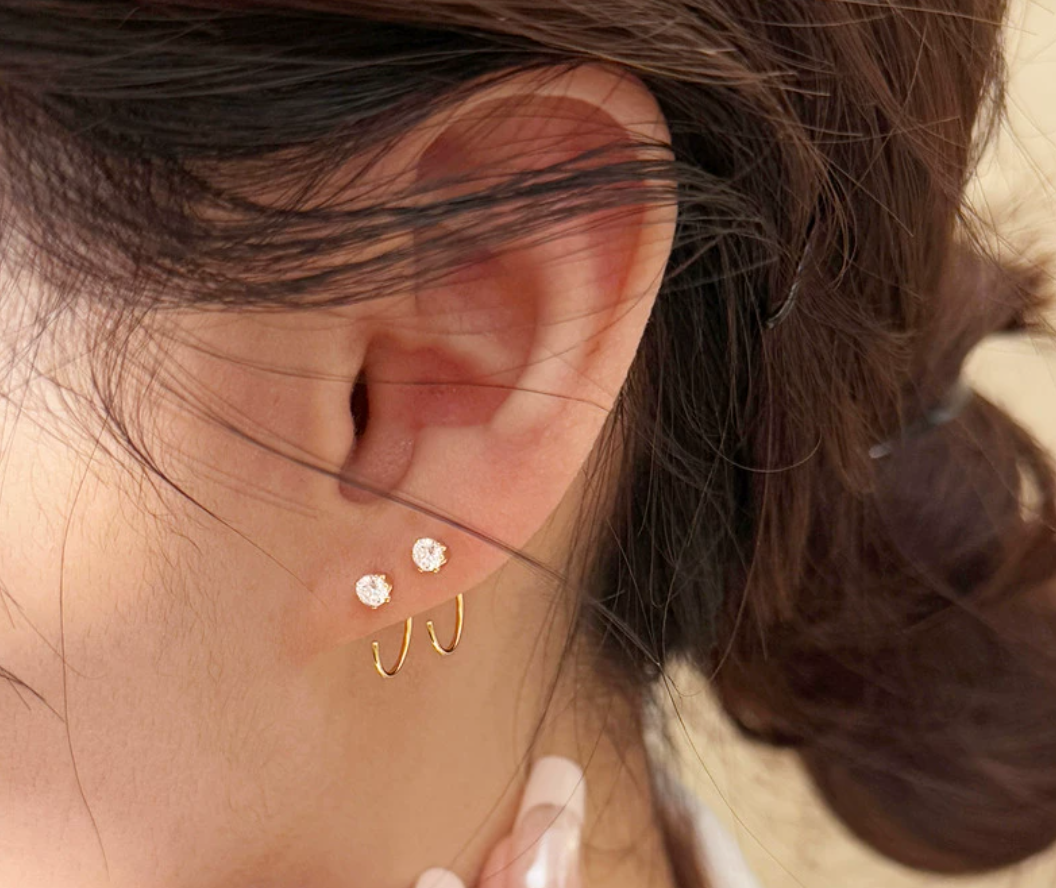 The Silent Move Cutout Bunny Stud Earrings | S925 Silver Plated (2 Colors)